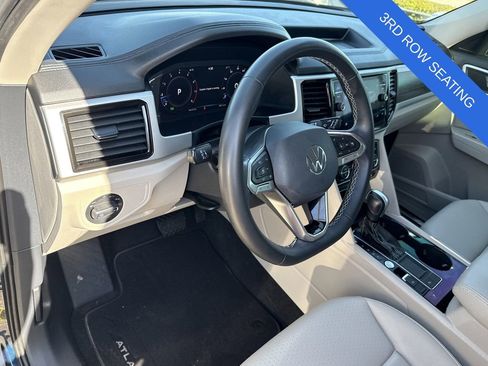 Used 2023 Volkswagen Atlas SE image 12