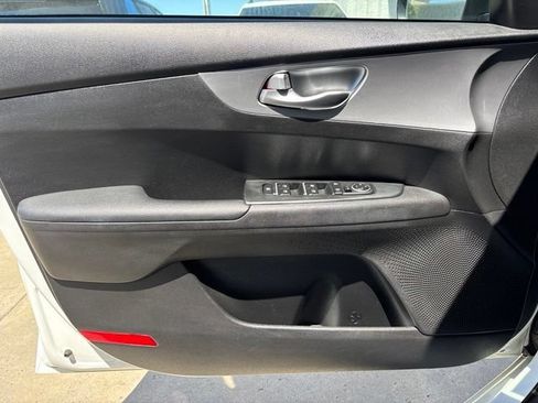 Used 2023 Kia Forte LXS FWD image 17