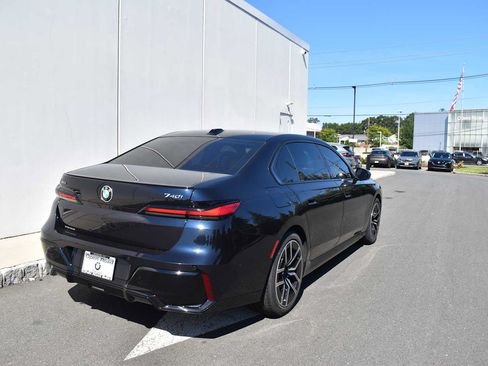 Used 2024 BMW 740i xDrive AWD/4WD image 5