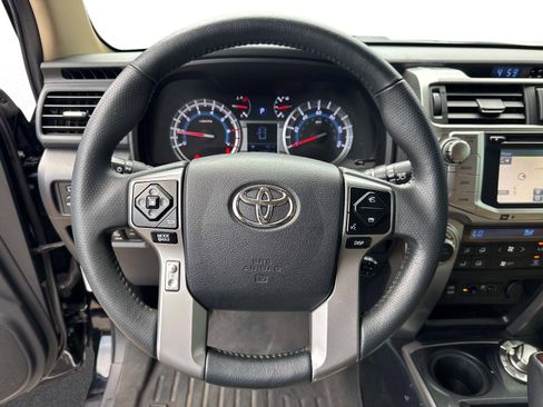 Used 2017 Toyota 4Runner Limited AWD/4WD image 29
