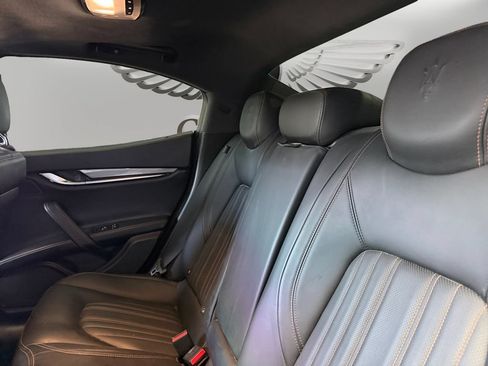 Used 2018 Maserati Ghibli GranLusso RWD image 13