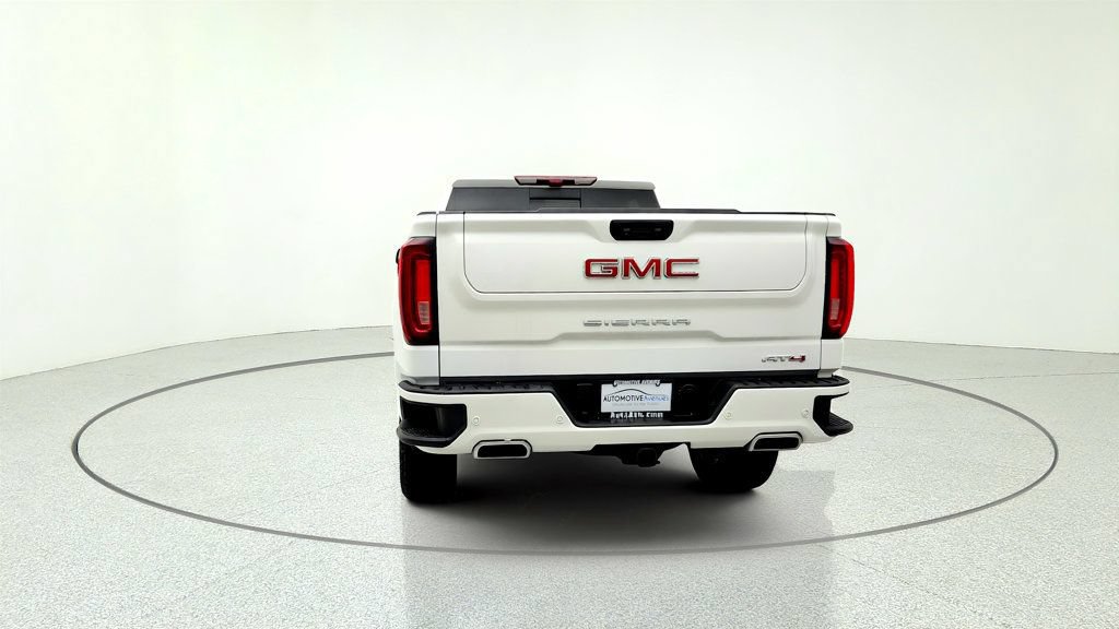 Used 2023 GMC Sierra 1500 AT4 w/ Technology Package AWD/4WD image 6