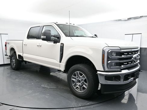 New 2026 Ford F250 Lariat w/ FX4 Off-Road Package AWD/4WD image 4