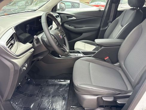 Used 2025 Buick Encore GX Preferred FWD image 23