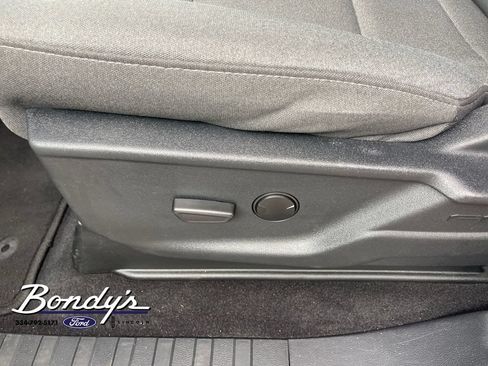 Used 2025 Ford F150 XLT w/ Equipment Group 301A Standard RWD image 9