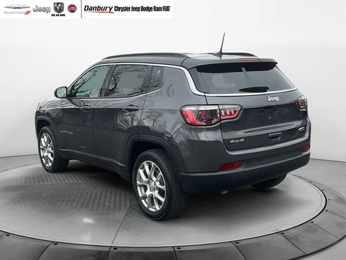 Certified 2024 Jeep Compass Latitude image 5