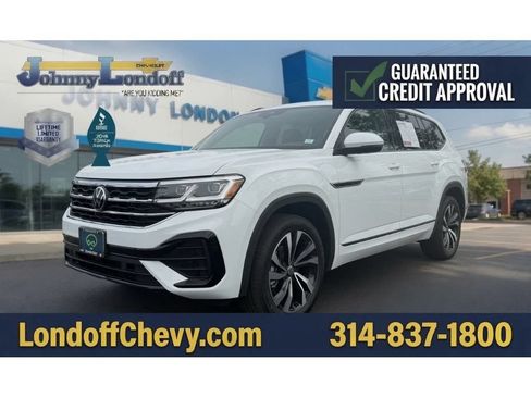 Used 2025 Volkswagen Atlas SE FWD image 1