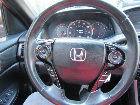 Used 2016 Honda Accord Sport image 8
