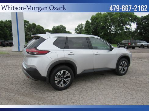 Used 2022 Nissan Rogue SV AWD/4WD image 17