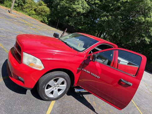Used 2012 RAM 1500 Express RWD image 25