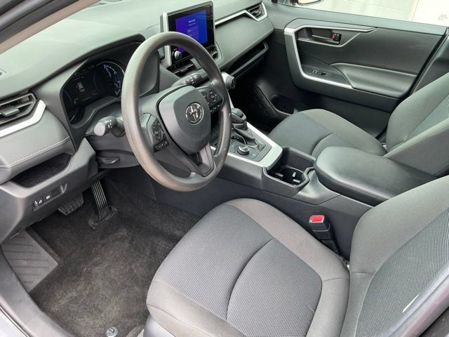 Used 2024 Toyota RAV4 LE AWD/4WD image 13