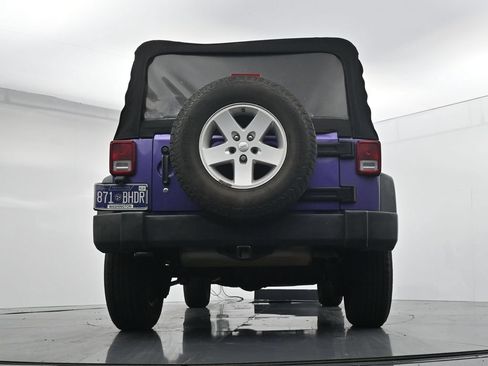 Used 2018 Jeep Wrangler Unlimited Sport S AWD/4WD image 21