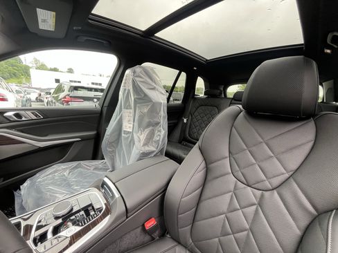 Used 2026 BMW X5 xDrive40i w/ M Sport Package image 16