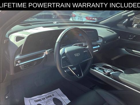 Used 2025 Cadillac Lyriq Luxury w/ LPO, Floor Liner Package AWD/4WD image 12