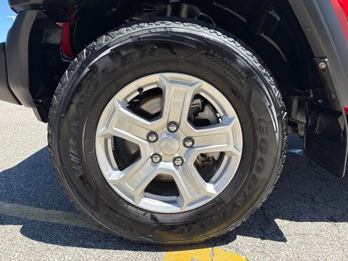 Used 2019 Jeep Wrangler Sport AWD/4WD image 44