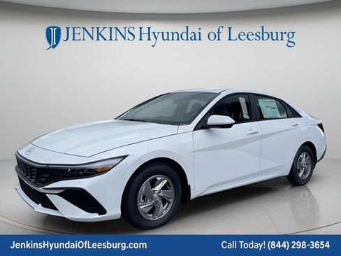 New 2026 Hyundai Elantra SE FWD image 10