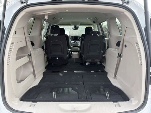 Used 2024 Chrysler Voyager LX FWD image 13