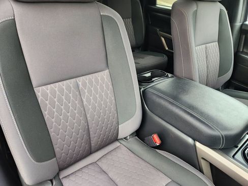 Used 2024 Nissan Titan SV w/ SV Bronze Edition Package image 15