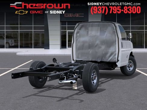 New 2025 GMC Savana 3500 w/ Power Convenience Package RWD image 4
