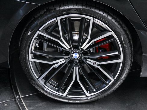 Used 2023 BMW 540i w/ M Sport Package RWD image 8