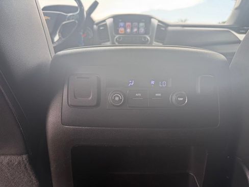 Used 2018 Chevrolet Suburban LT AWD/4WD image 25