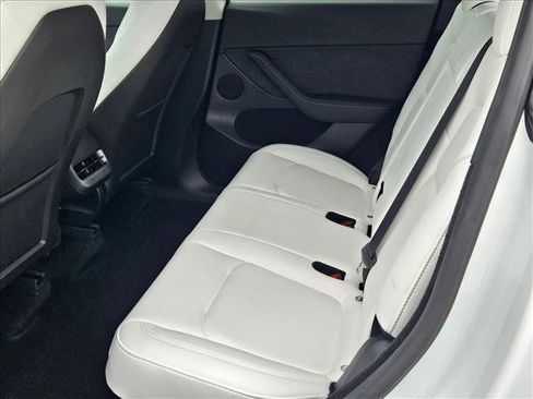 Used 2024 Tesla Model Y Performance image 21