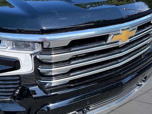 Used 2023 Chevrolet Silverado 1500 High Country RWD image 29