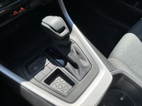 Used 2025 Toyota RAV4 XLE w/ Convenience Package image 26