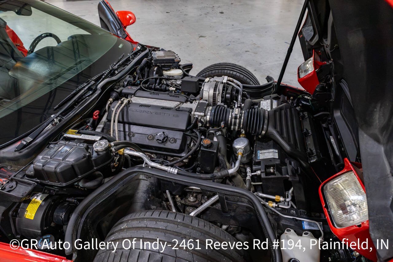 Used 1996 Chevrolet Corvette Coupe RWD image 17