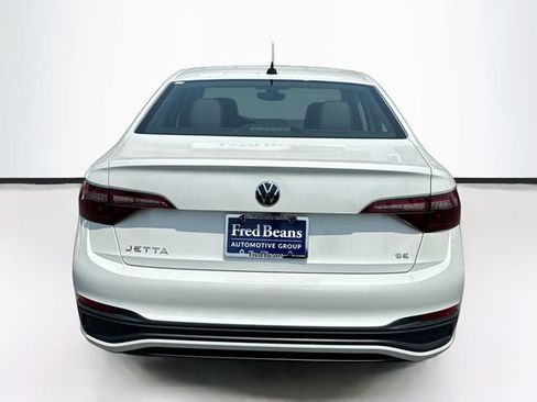 Used 2023 Volkswagen Jetta SE FWD image 8