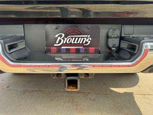 Used 2019 RAM 1500 Laramie AWD/4WD image 9