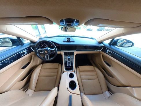 Used 2019 Porsche Panamera RWD image 33