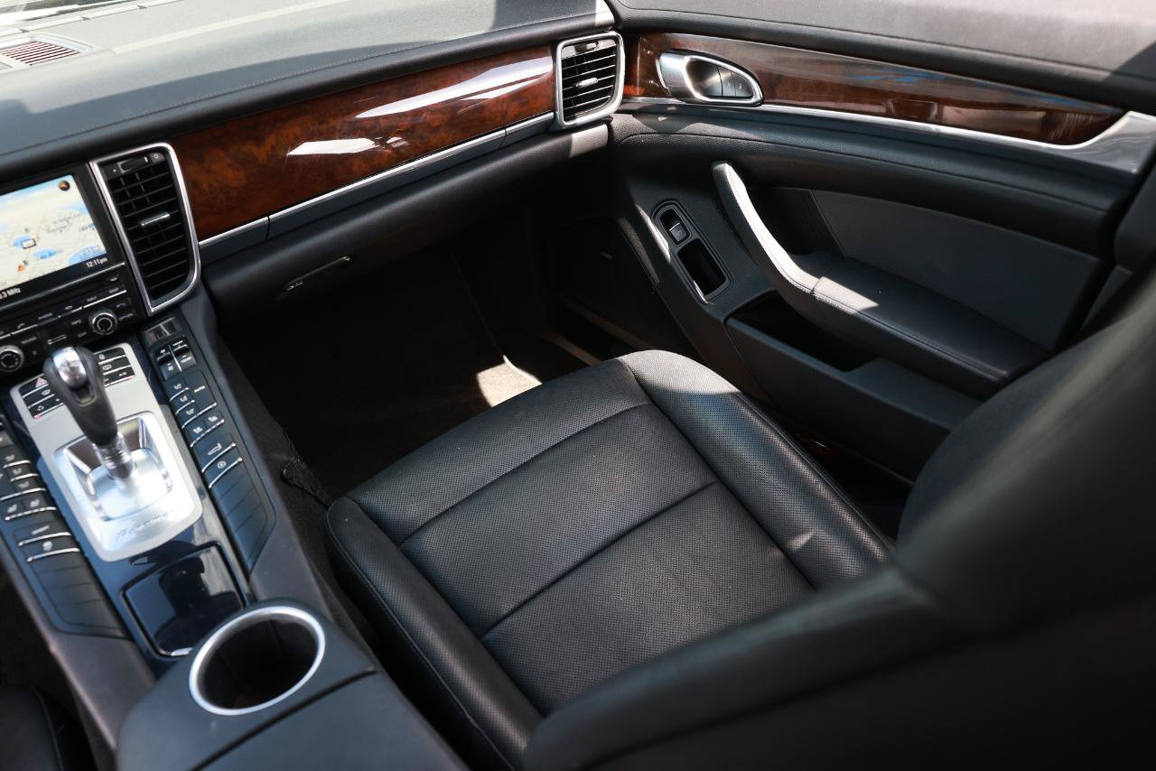 Used 2013 Porsche Panamera image 23