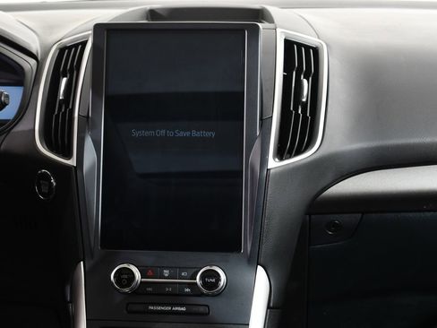 Used 2024 Ford Edge SEL w/ Convenience Package image 9