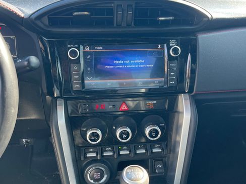 Used 2020 Subaru BRZ Limited image 17