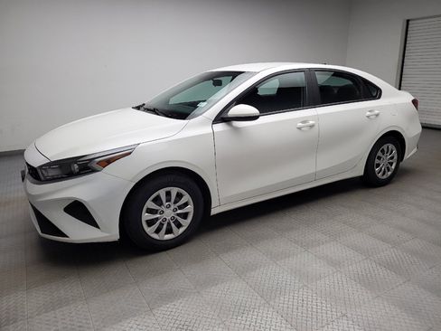 Used 2023 Kia Forte LX FWD image 2