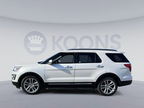 Used 2017 Ford Explorer Limited w/ Equipment Group 301A AWD/4WD image 13