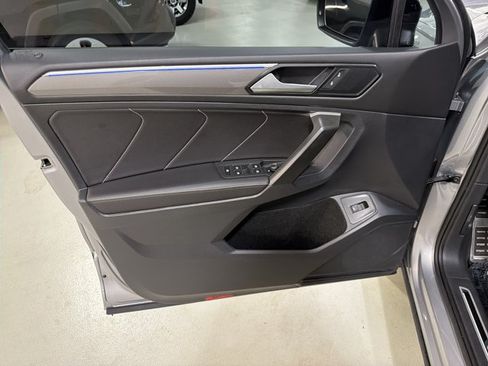 Certified 2024 Volkswagen Tiguan SE R-Line AWD/4WD image 18