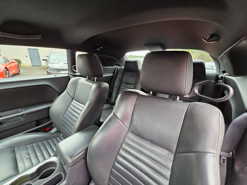 Used 2010 Dodge Challenger R/T RWD image 18