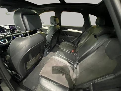 Used 2018 Audi SQ5 Premium Plus w/ Navigation Package image 15