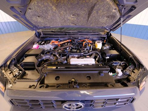 Used 2025 Toyota 4Runner TRD Off-Road Premium w/ Tow Technology Package image 39