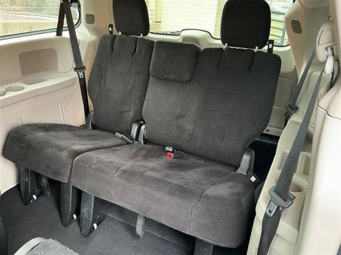 Used 2013 Dodge Grand Caravan SXT image 20