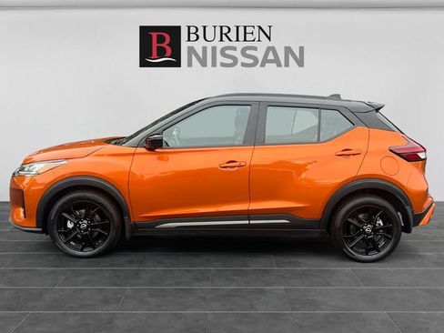 Used 2024 Nissan Kicks SR w/ SR Premium Package FWD image 2