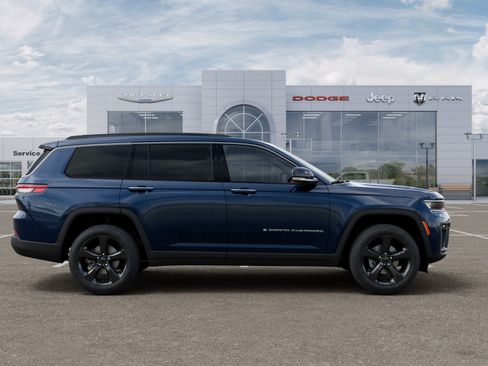 New 2026 Jeep Grand Cherokee L Limited w/ Limited Altitude Package AWD/4WD image 47