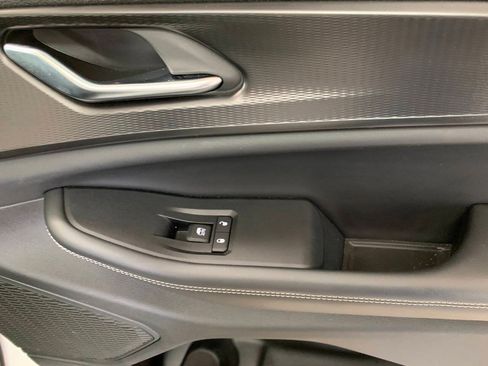 Used 2023 Jeep Grand Cherokee Laredo w/ Luxury Tech Group I AWD/4WD image 20