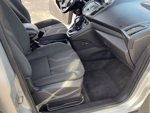 Used 2015 Ford Transit Connect XLT image 11