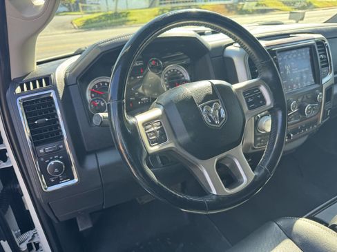Used 2018 RAM 1500 Laramie image 12