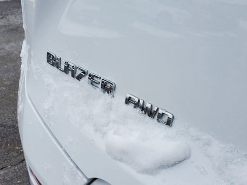 Certified 2019 Chevrolet Blazer Premier w/ Sun and Wheels Package image 11