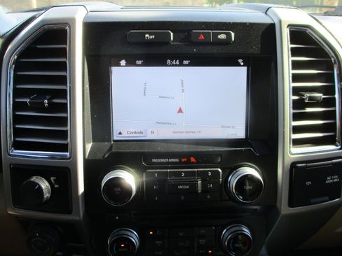 Used 2016 Ford F150 Lariat w/ Equipment Group 502A Luxury RWD image 18