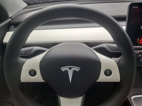 Used 2022 Tesla Model Y Performance AWD/4WD image 32